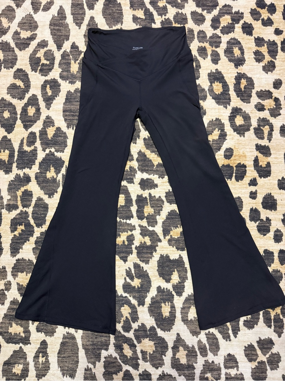 FABLETICS FLARE LEGGINGS!